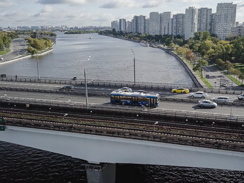 Брендирование Электробусов виниловой пленкой в Москве