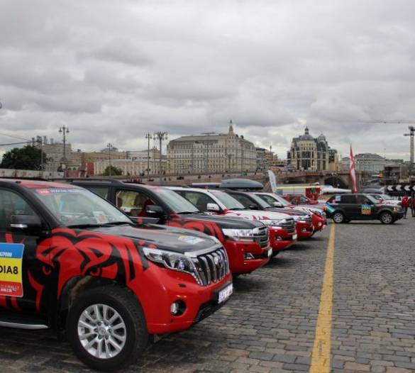Брендирование автомобиля, реклама на авто, транспорте, цена оклейки в Москве