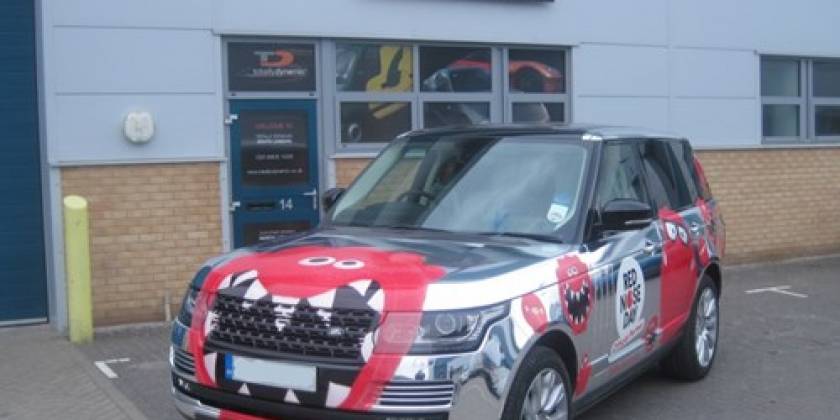 Оклеенный Land Rover в пленку стайлинг