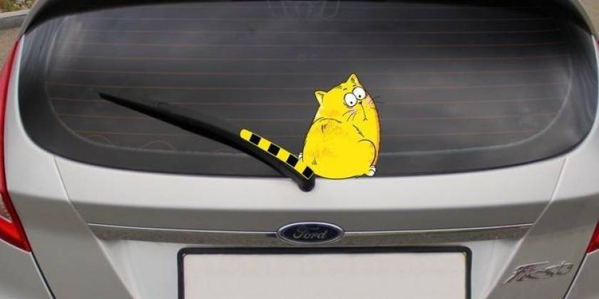 Наклейка кот на заднее стекло