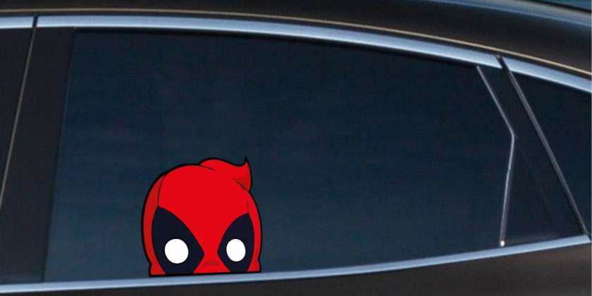 Наклейка на боковом стекле авто DeadPool