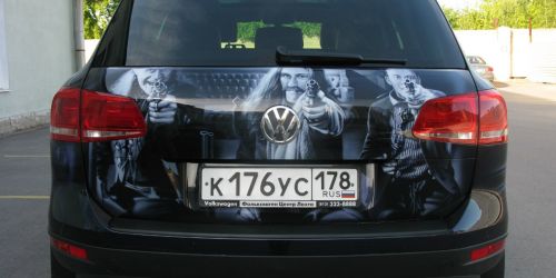 Наклейка на дверь багажника Туарег