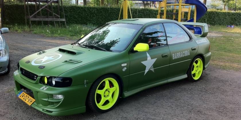 Брендирование Subaru зеленый цвет