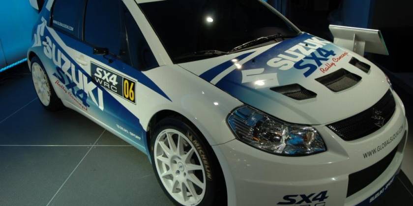 Брендирование Suzuki для салонов