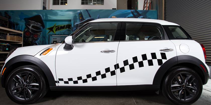 Брендирование Mini Cooper шашки