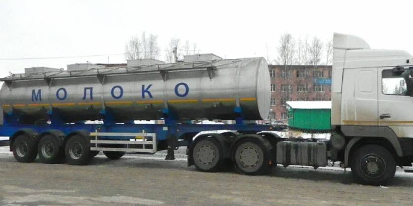 Брендирование транспорта молоко прицеп