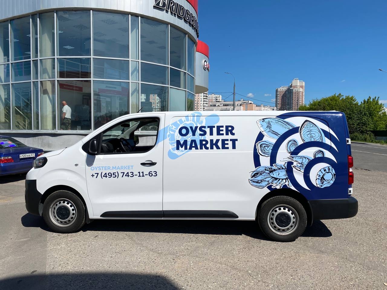 Брендирование транспорта поставщиков свежих продуктов: Oyster Market — Peugeot Expert