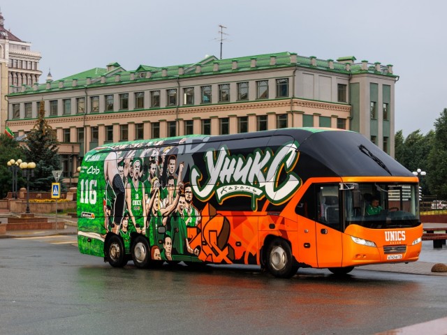 Брендированный автобус баскетбольного клуба УНИКС