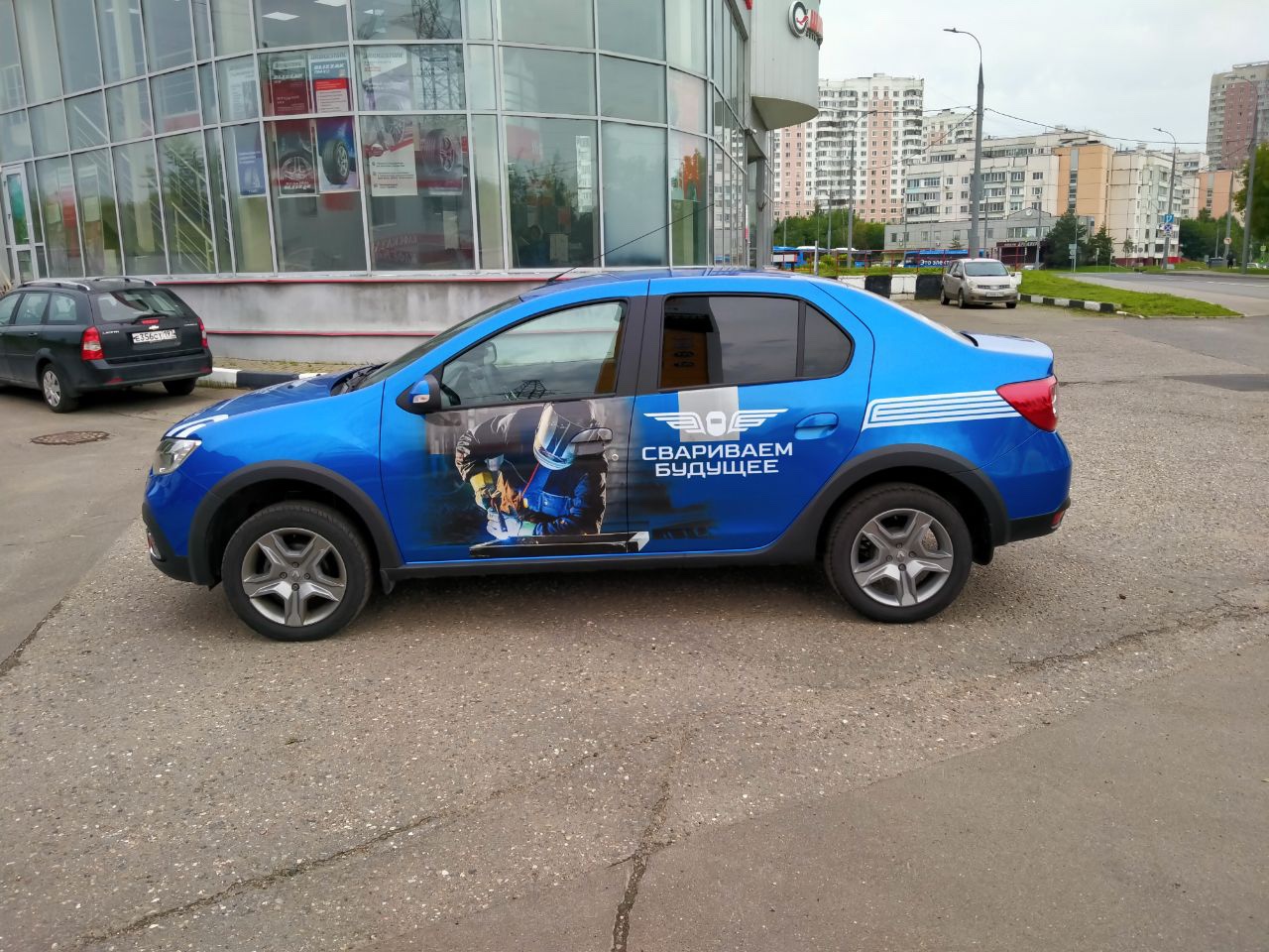 Брендирование Renault Logan для проекта Свариваем будущее