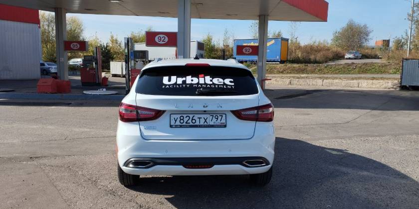 Брендированная Lada Vesta компании по управлению недвижимостью Урбитек