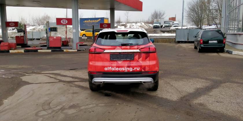 Служебный автомобиль Альфа Лизинг с частичной корпоративной оклейкой
