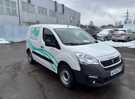 Частичная оклейка Peugeot Partner курьерской службы Гвидон