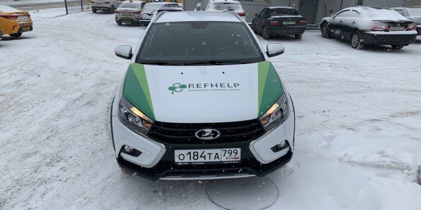 Зимняя оклейка автомобиля: мифы и реальность работы с пленкой в холодное время