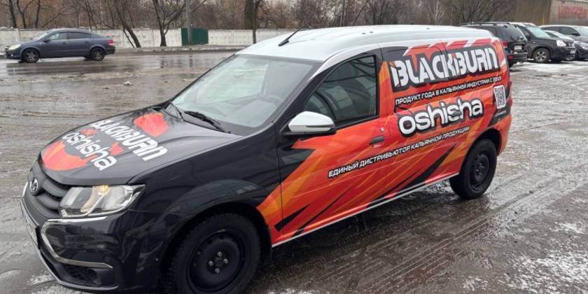 Анатомия безупречной оклейки: как защитить ЛКП и рекламные инвестиции при брендировании автопарка