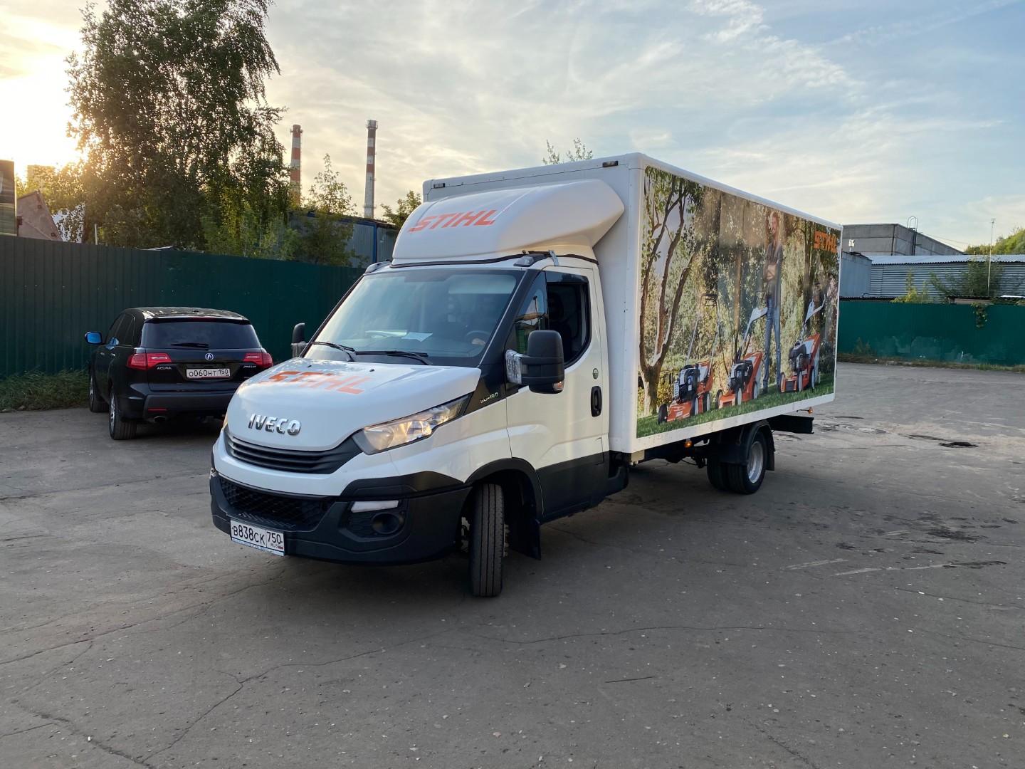 Новая фирменная графика на Iveco Stihl после ребрендинга