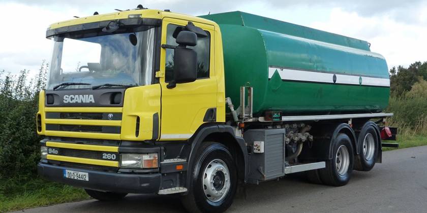 Брендирование пленкой бензовозов в Москве