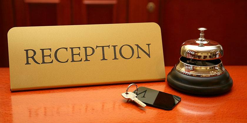 Брендирование отеля таблички