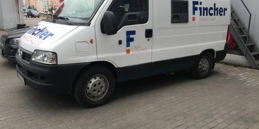 Оклейка корпоративного транспорта