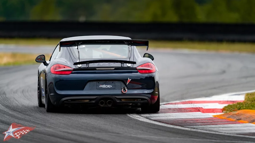 Оклейка Porsche Cayman виниловой плёнкой — пример работы Creative Team Print