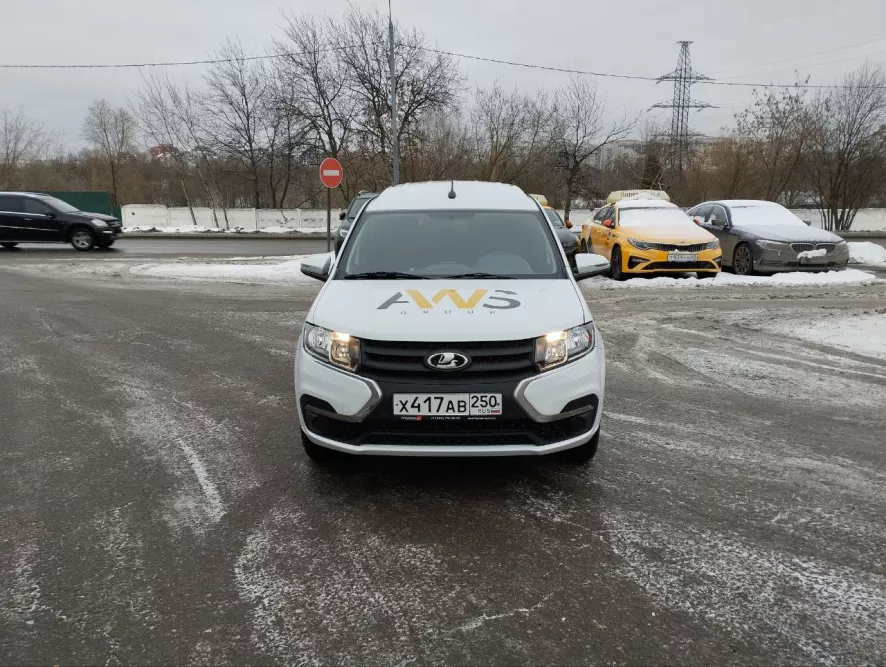 Осмотр кузова перед нанесением защитной плёнки