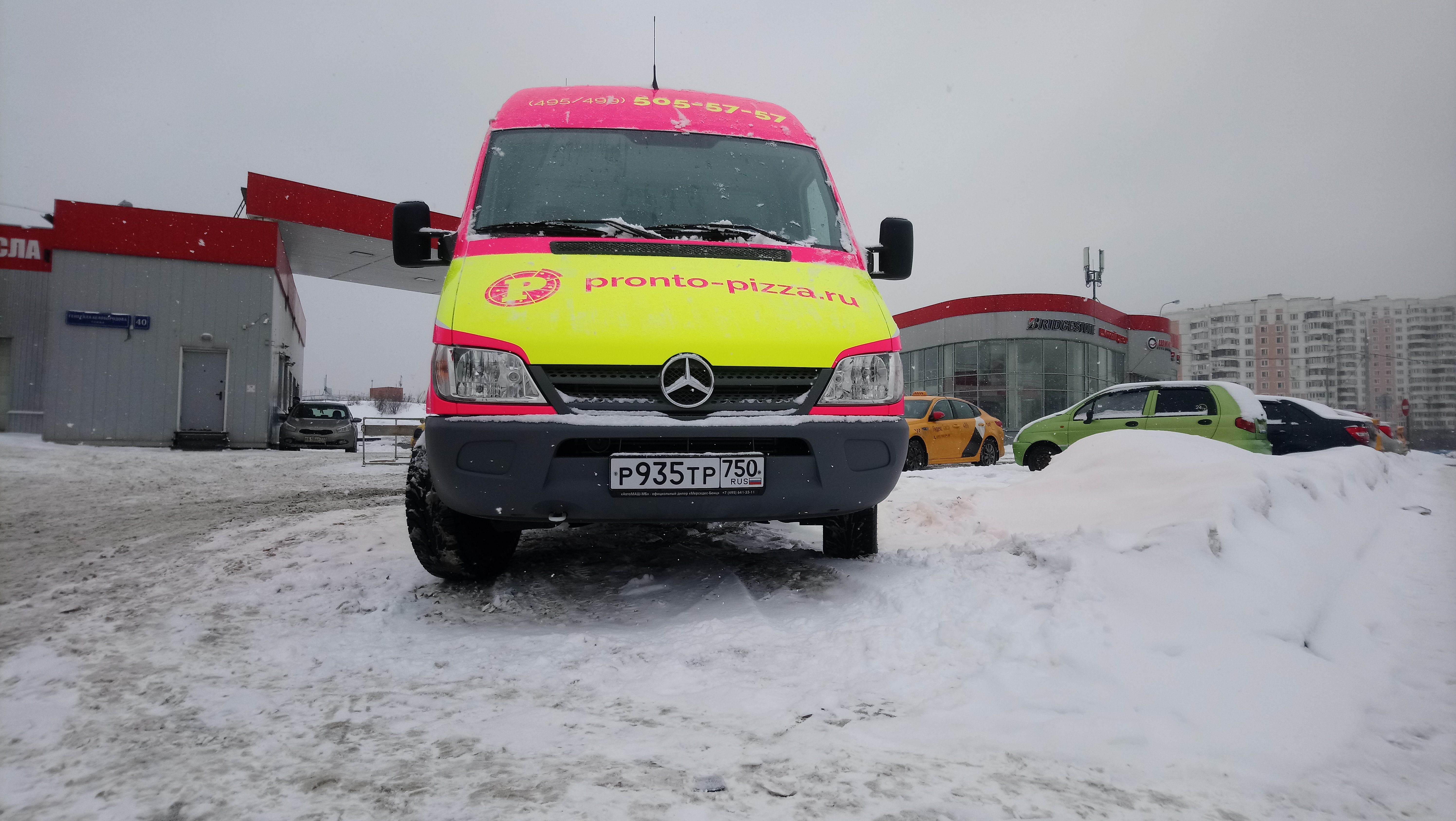 Брендирование автомобиля Mercedes Sprinter classic для Сеть ресторанов Pronto #2