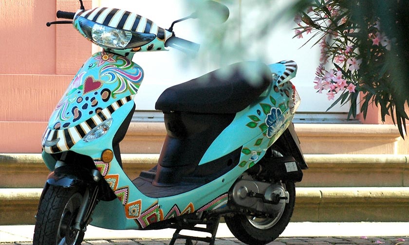 Оклейка мопедов
